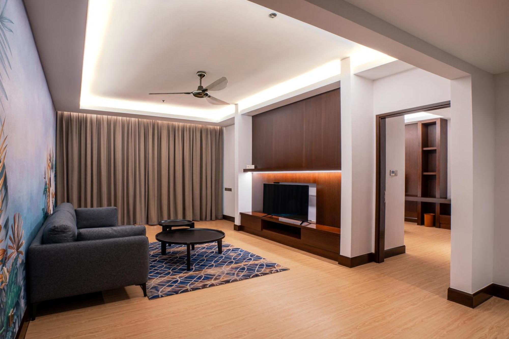 St Giles Gardens Hotel Kuala Lumpur Esterno foto A living room in a condominium